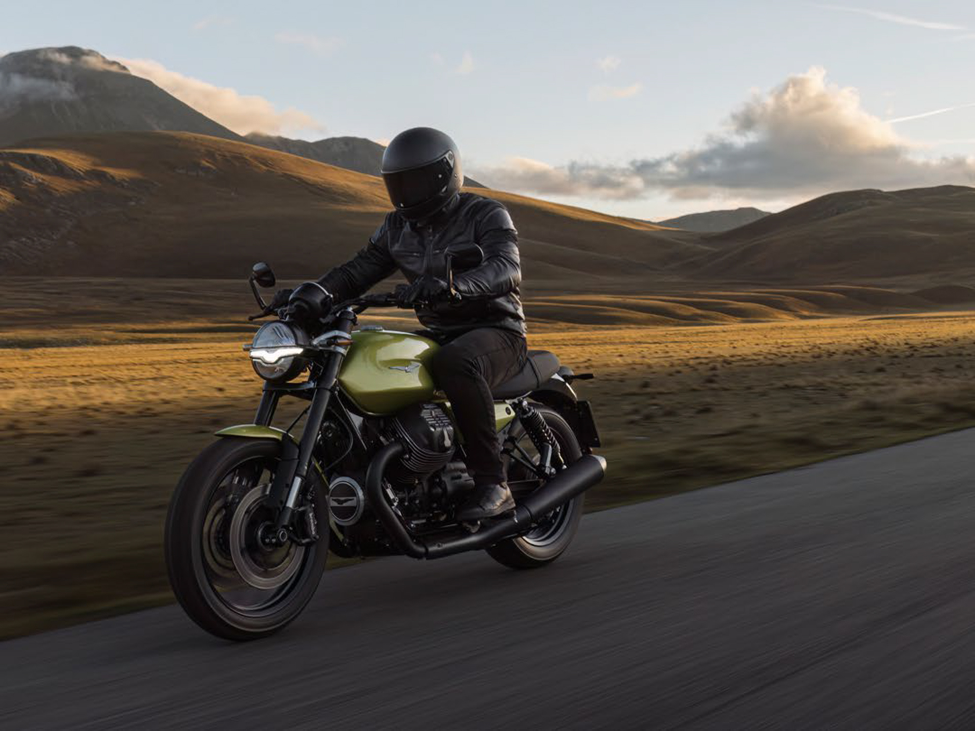 New 2025 Moto Guzzi V7 Sport | Specs, Photos, Price | For Sale in