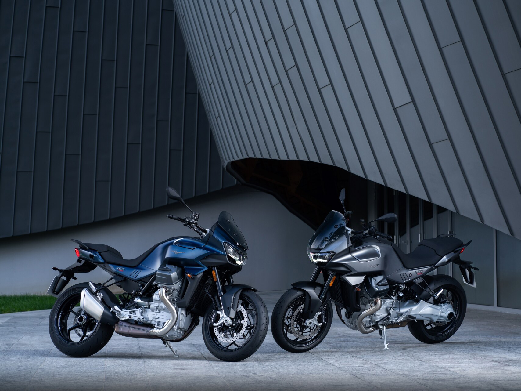 New 2025 Moto Guzzi V100 Mandello, Burleson TX | Specs, Price