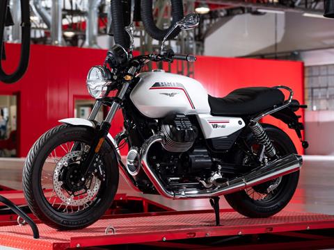 2026 Moto Guzzi V7 Special in Fort Myers, Florida - Photo 5