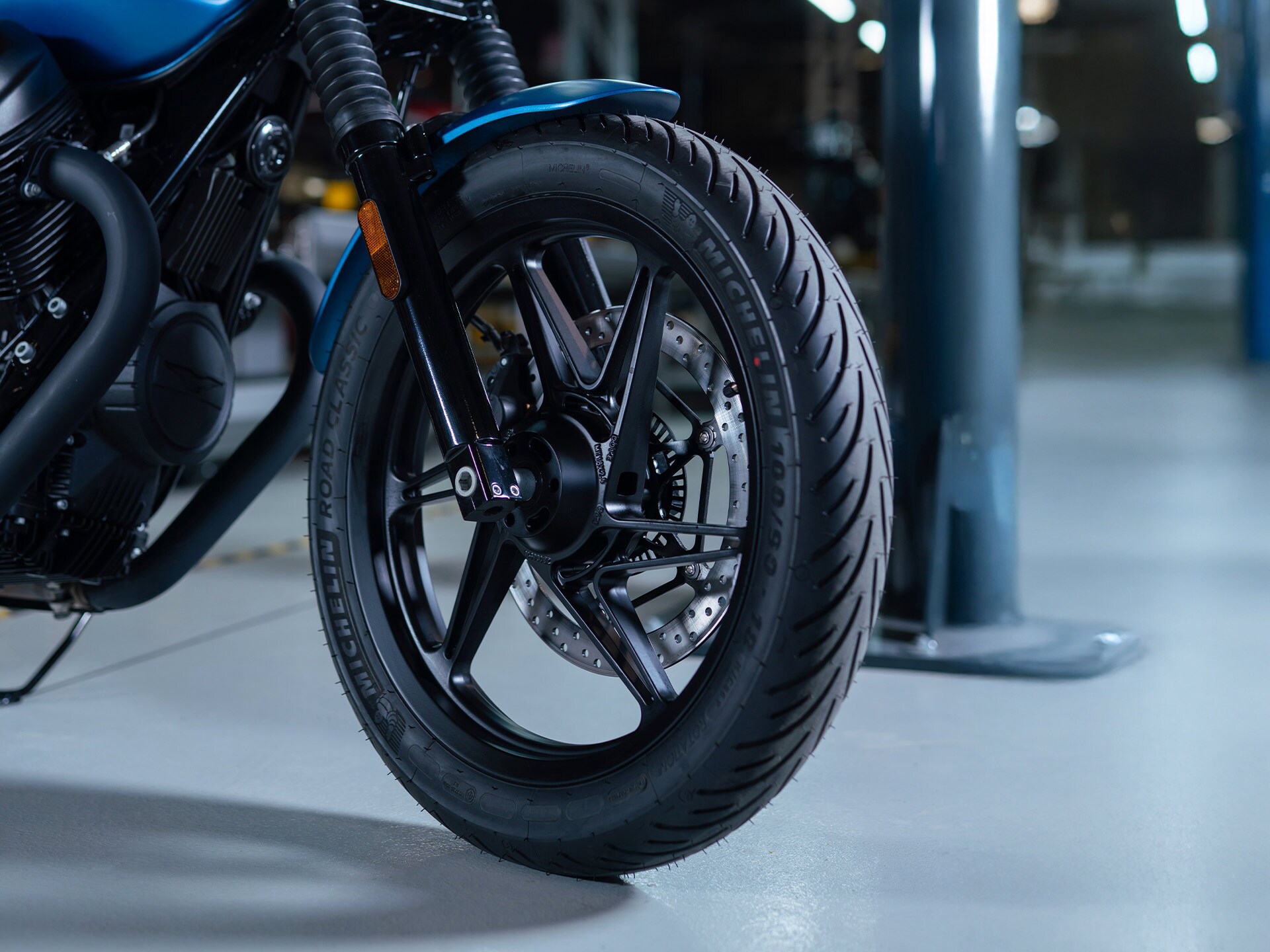 2026 Moto Guzzi V7 Stone in Fort Myers, Florida - Photo 8