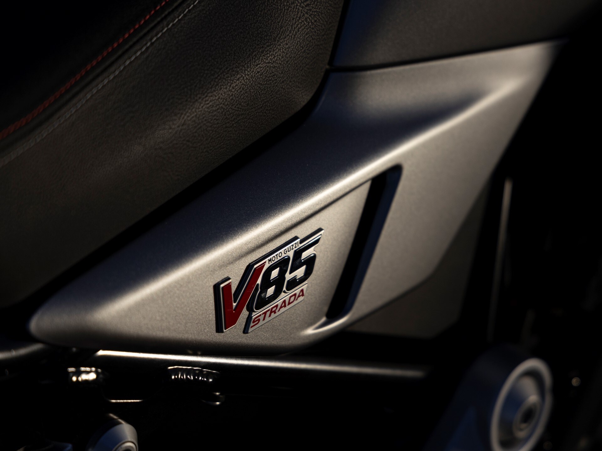 2026 Moto Guzzi V85 Strada in Fort Myers, Florida - Photo 6