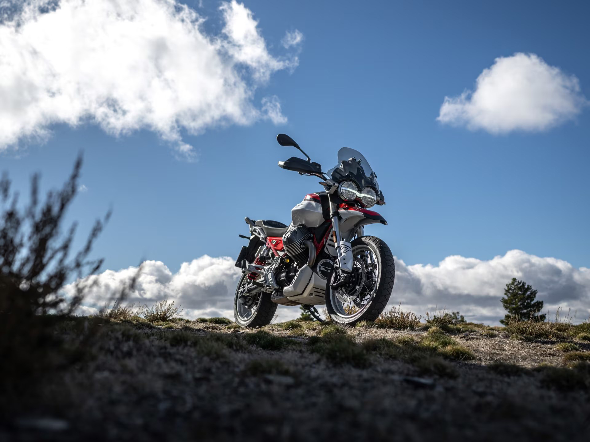 2026 Moto Guzzi V85 TT in Fort Myers, Florida - Photo 12