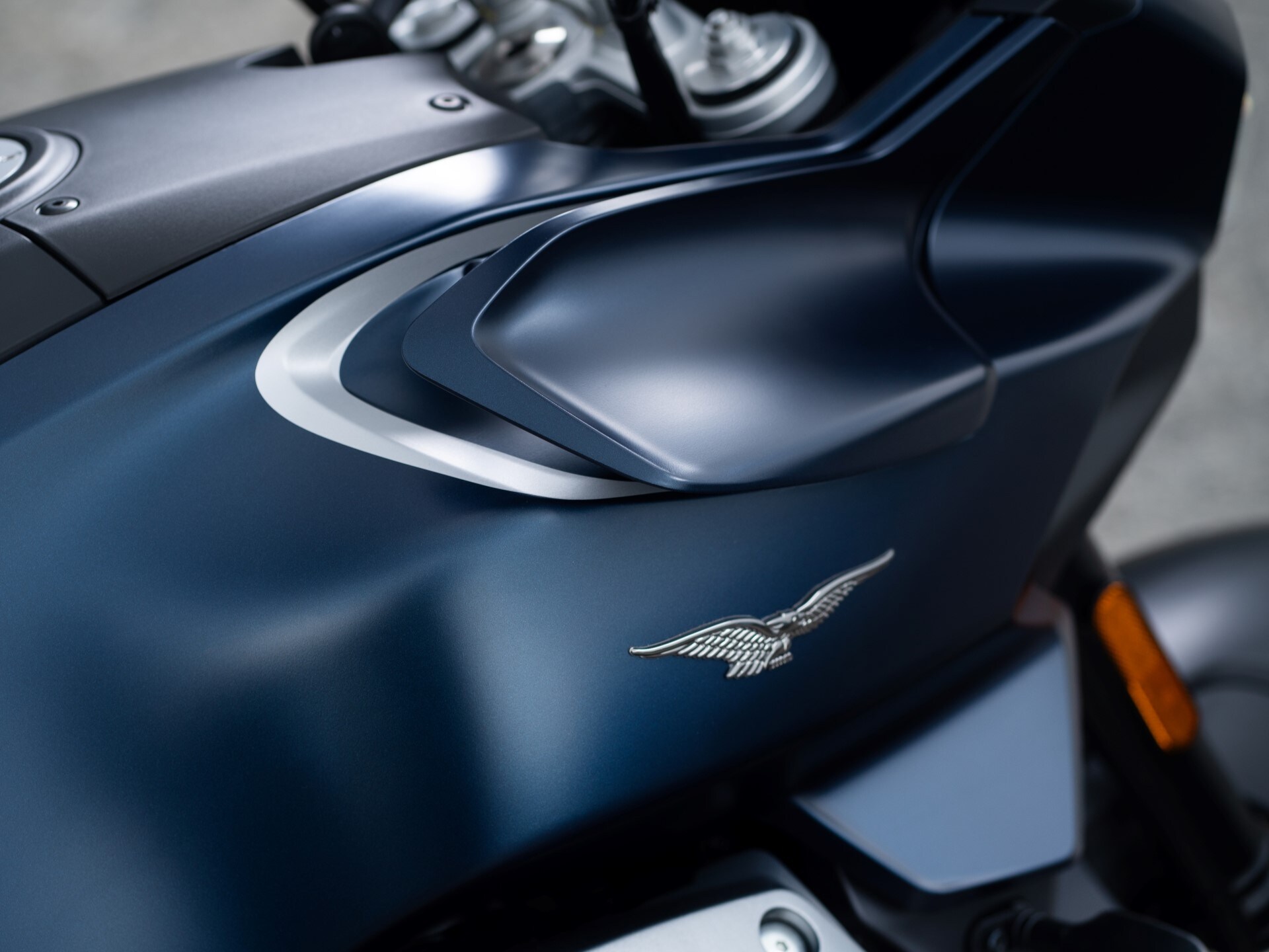 2026 Moto Guzzi V100 Mandello in Fort Myers, Florida - Photo 5