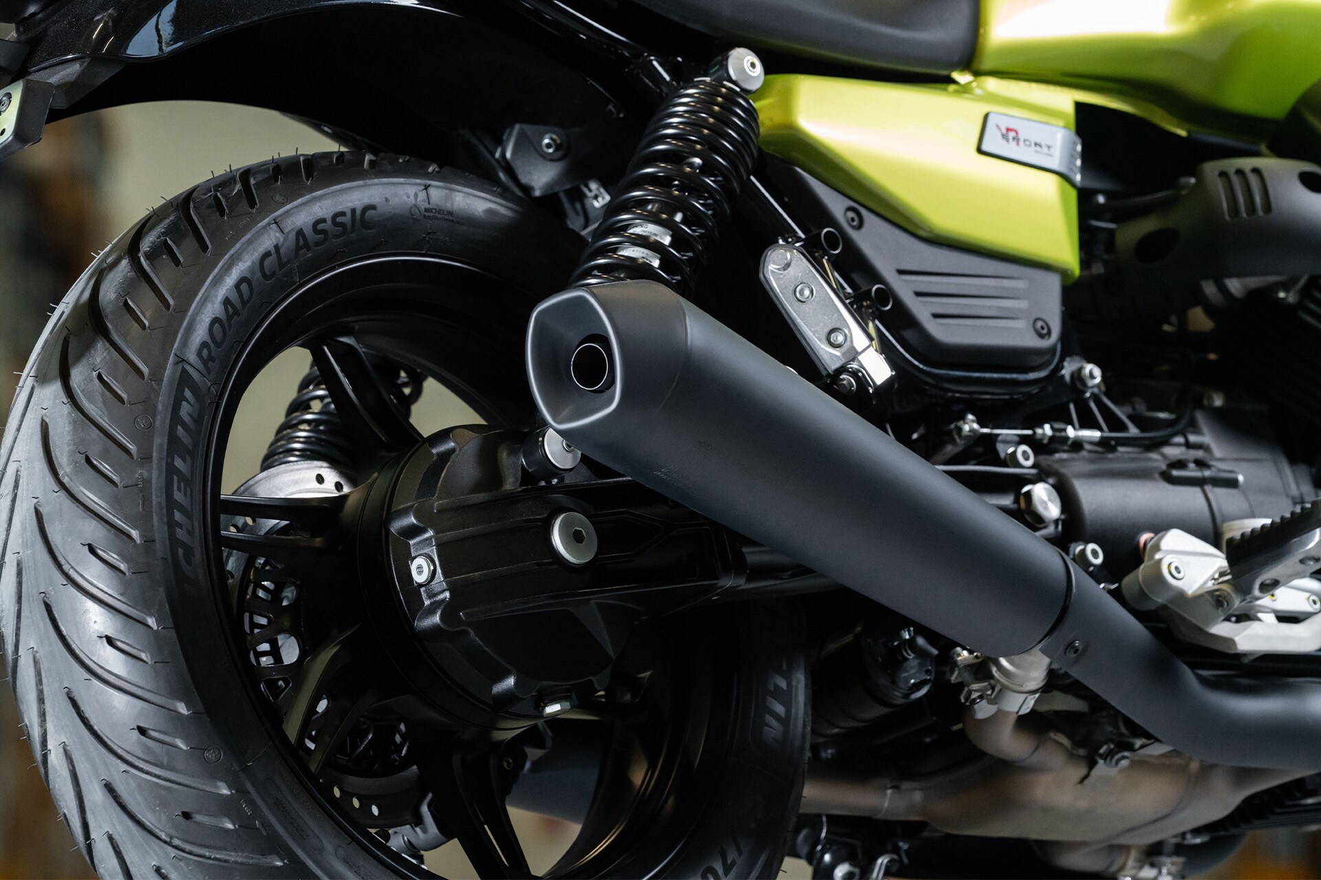 2027 Moto Guzzi V7 Sport 6