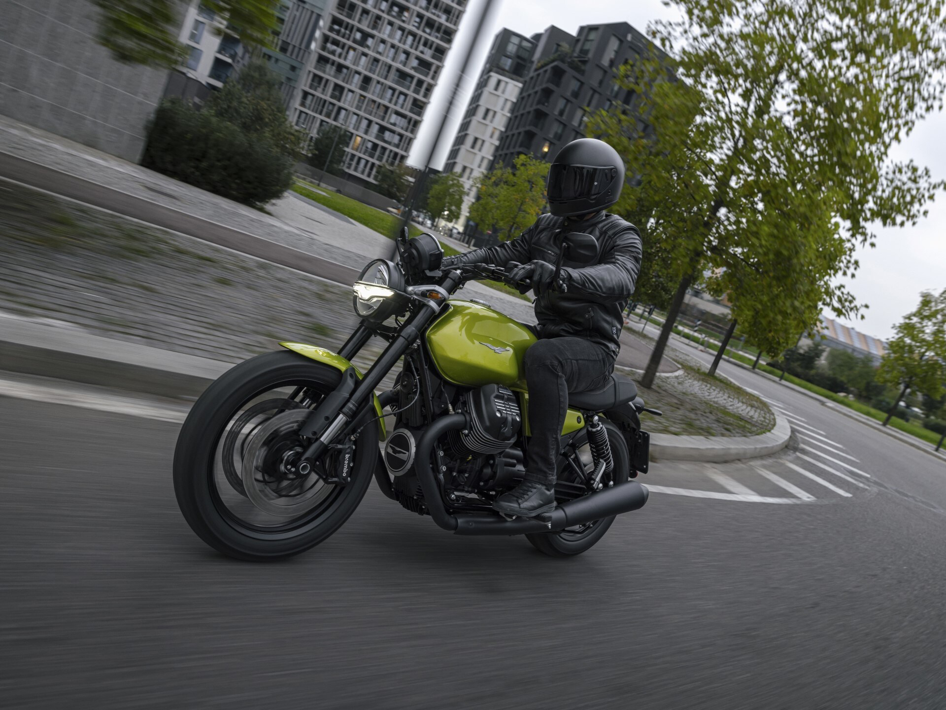 2027 Moto Guzzi V7 Sport in Fort Myers, Florida - Photo 16