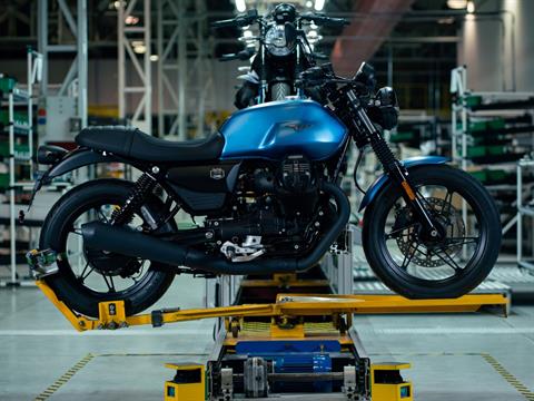 2027 Moto Guzzi V7 Stone in Fort Myers, Florida - Photo 5