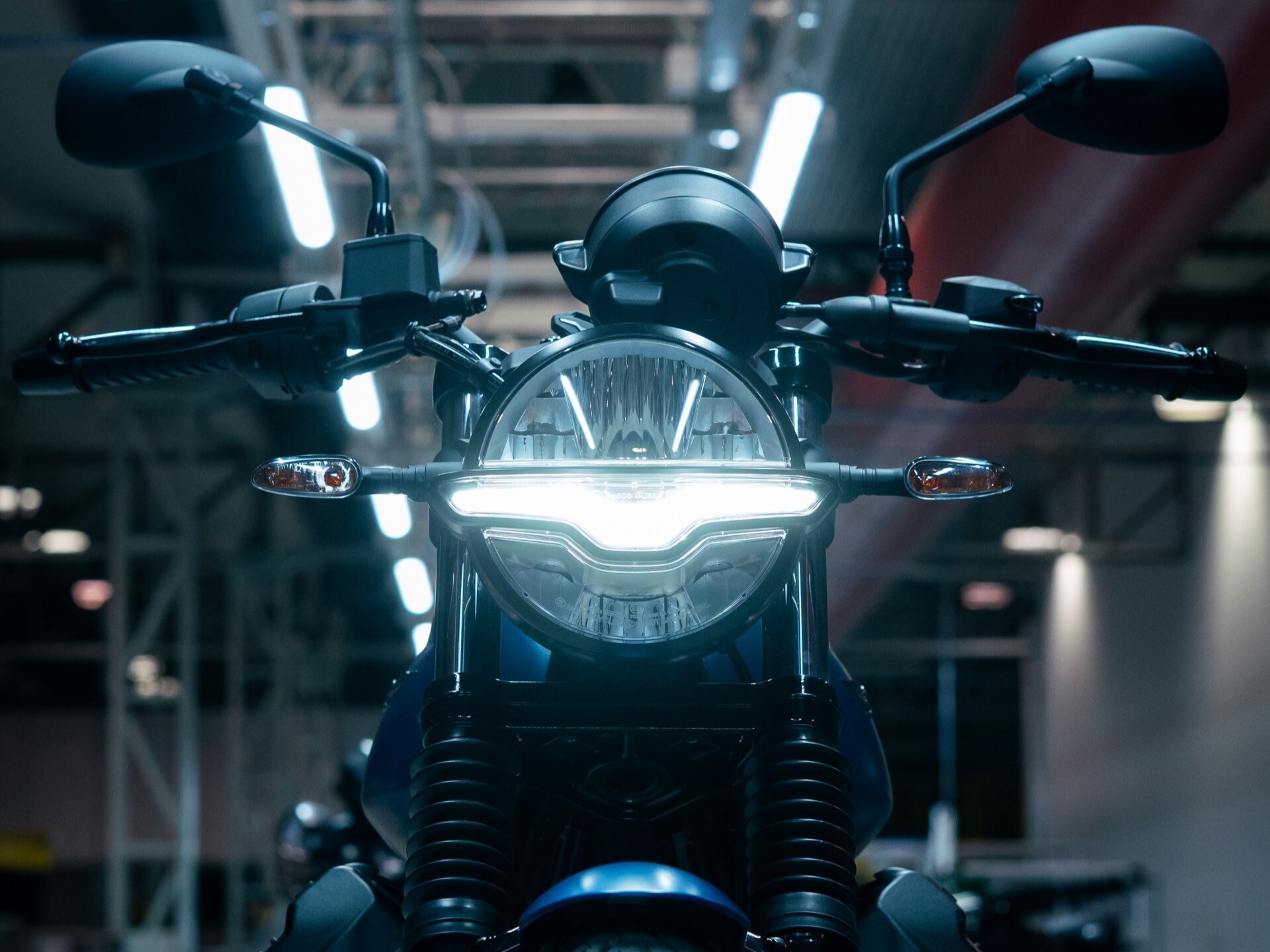 2027 Moto Guzzi V7 Stone 5