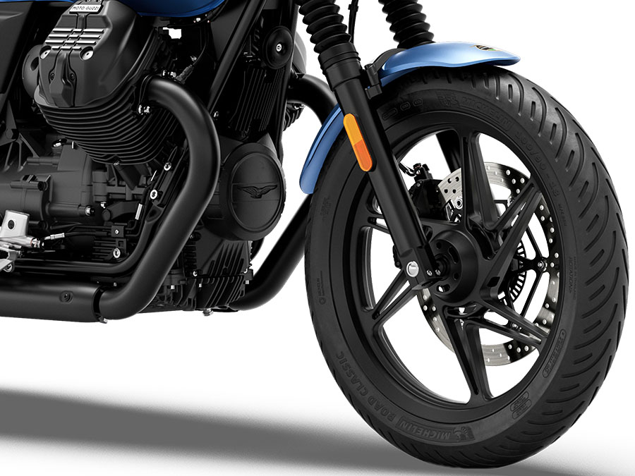 2027 Moto Guzzi V7 Stone 10
