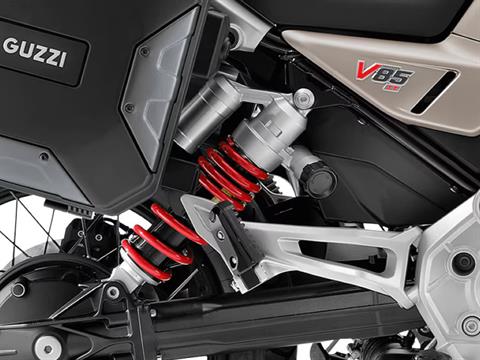 2027 Moto Guzzi V85 TT Travel in Fort Myers, Florida - Photo 11