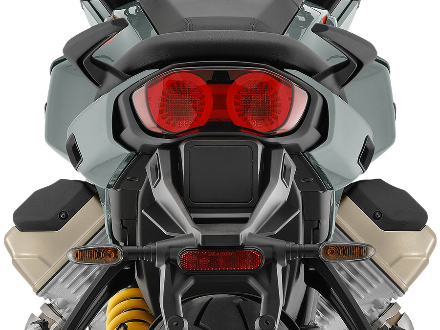 2027 Moto Guzzi V100 Mandello S in Fort Myers, Florida - Photo 9