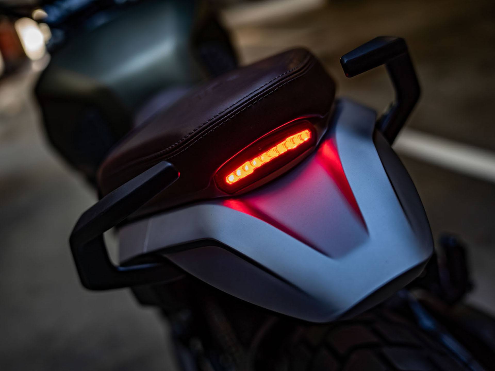 2023 Moto Morini Seiemmezzo SCR in Port Washington, Wisconsin - Photo 11