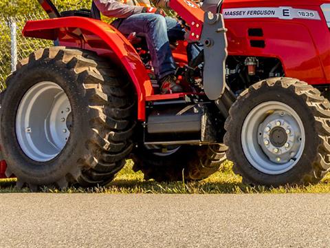 ご当地キティ　根付け　MASSEY FERGUSON New 2025 Massey Ferguson MF 4710 4WD Cab, Leitchfield KY
