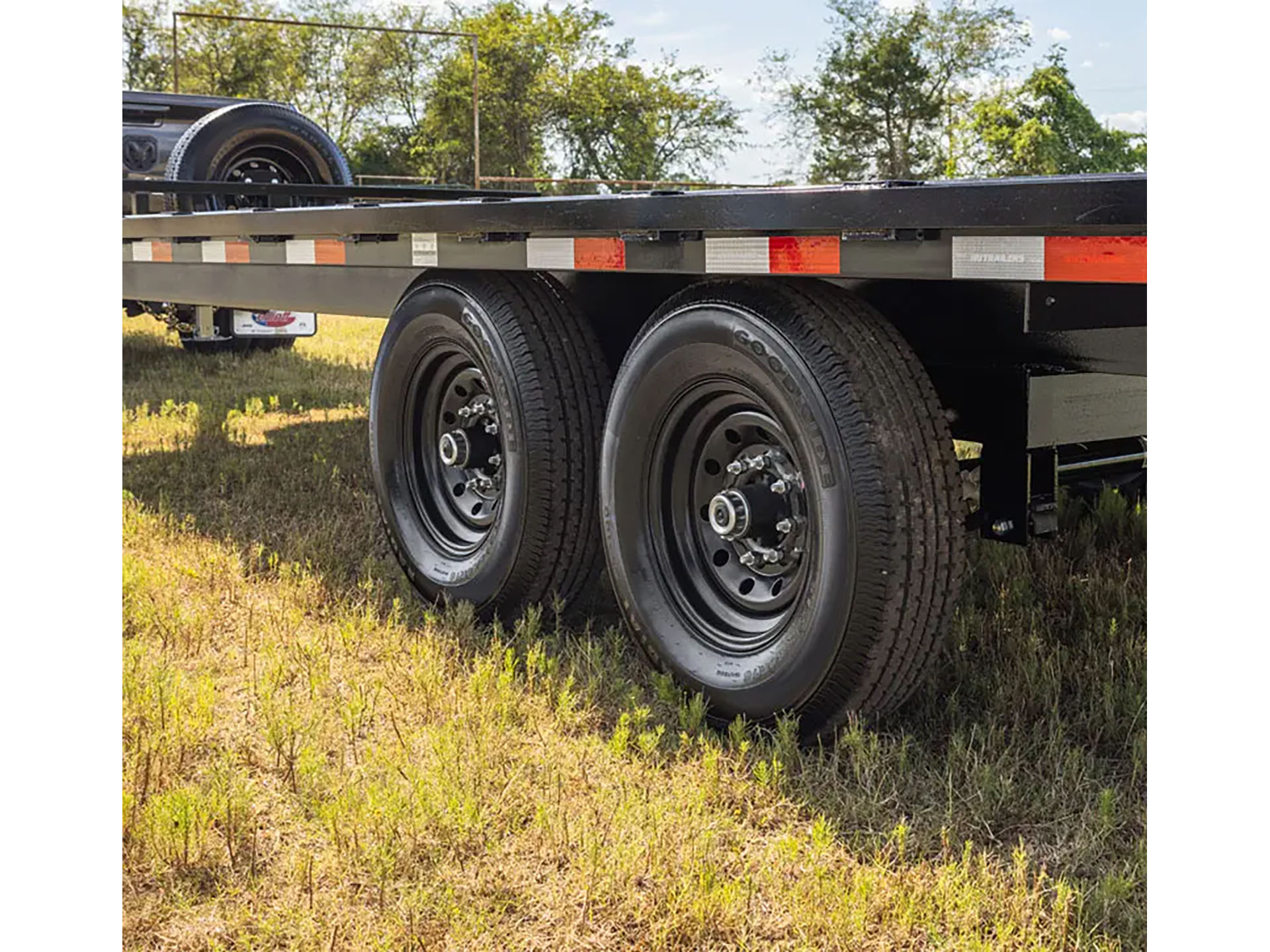 2025 PJ Trailers 6 in. Channel Deckover Trailers (L7) 18 ft. in Grand Rapids, Minnesota - Photo 2