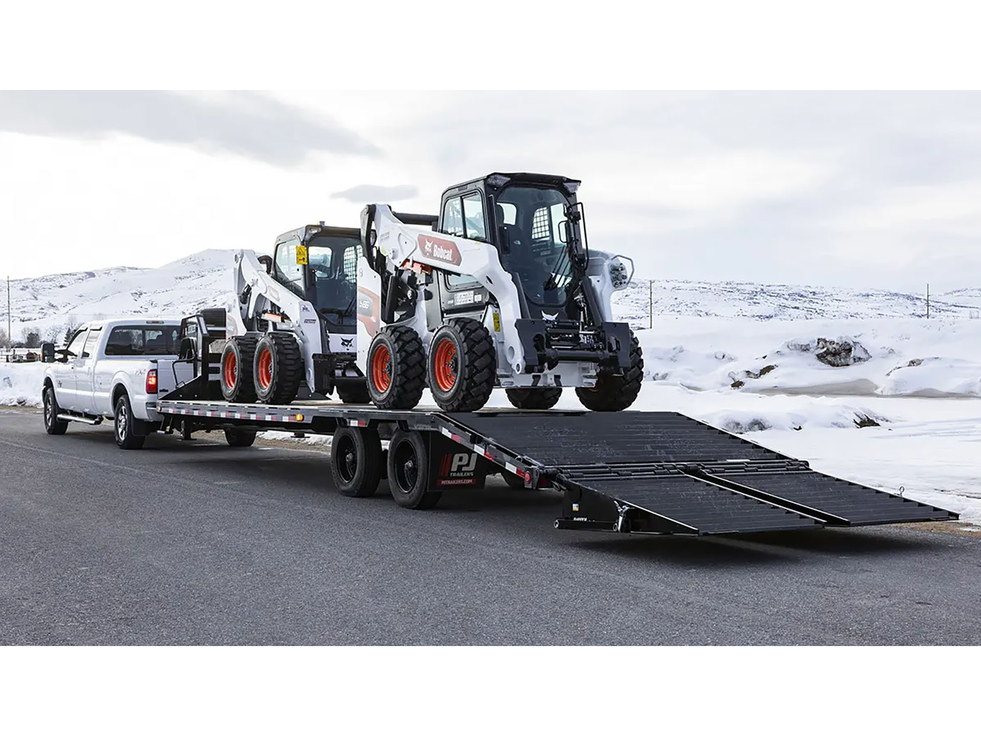2025 PJ Trailers Low-Pro Flatdeck with Duals Trailers (LD) 42 ft. in Grand Rapids, Minnesota - Photo 8