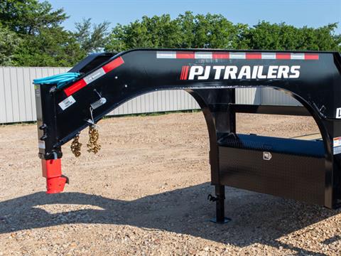 2025 PJ Trailers Low-Pro with Hydraulic Dove Trailers (LY) 36 ft. in Grand Rapids, Minnesota - Photo 3