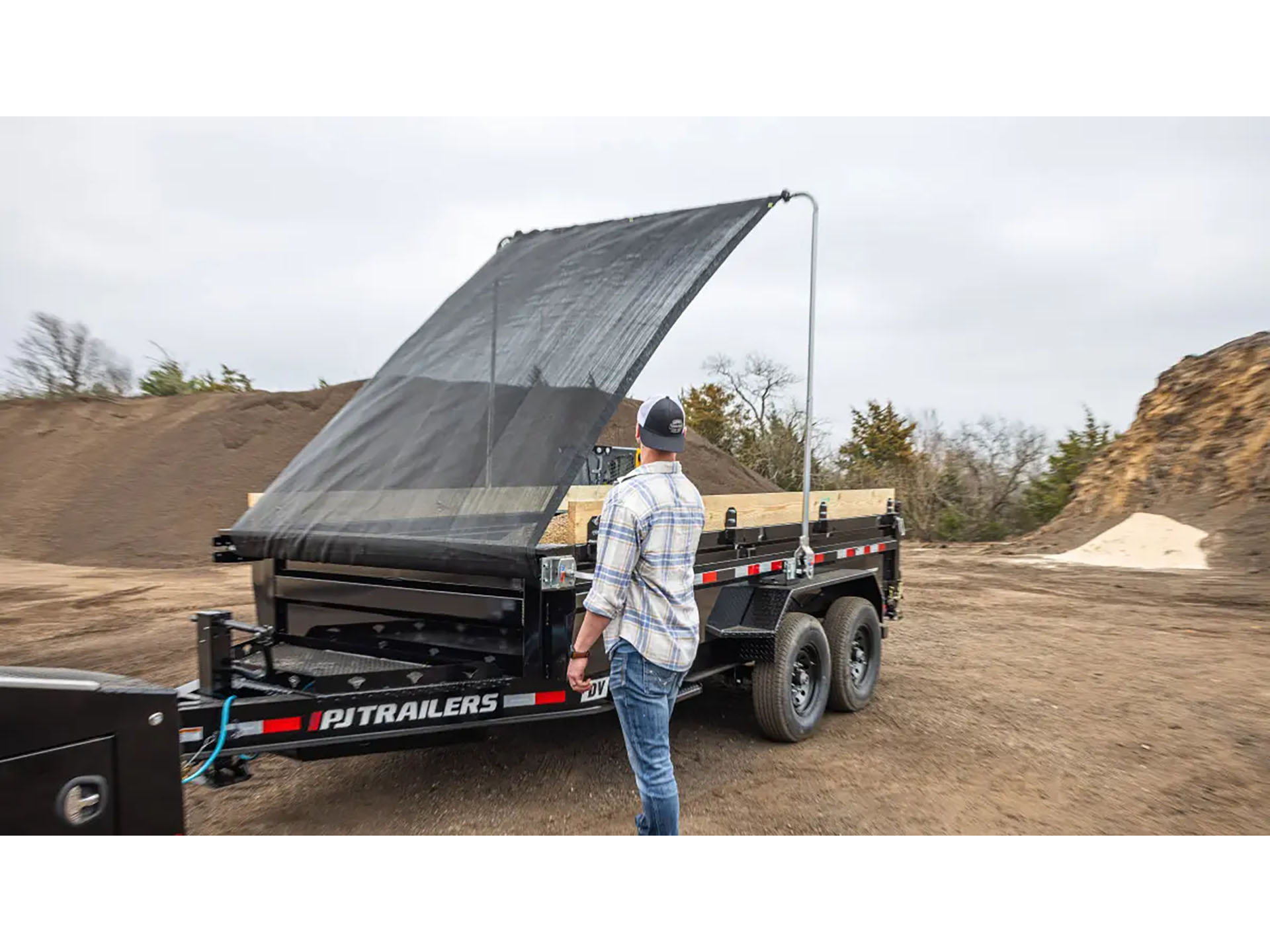2025 PJ Trailers Voyager Dump Trailers (DV) 14 ft. in Grand Rapids, Minnesota - Photo 9