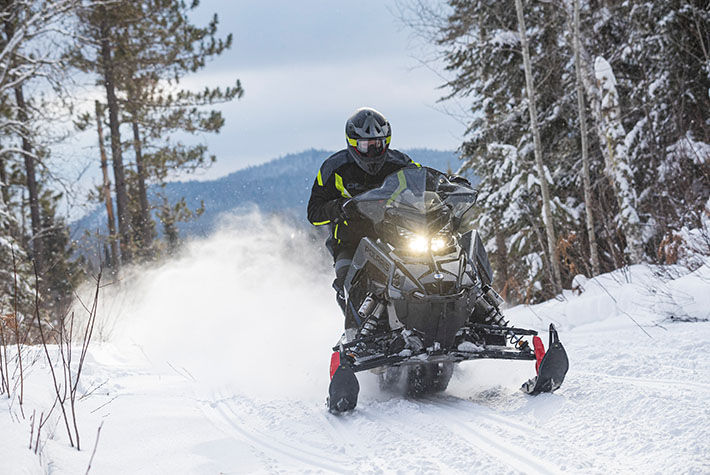 2021 Polaris 650 Indy XC 137 Launch Edition Factory Choice 3