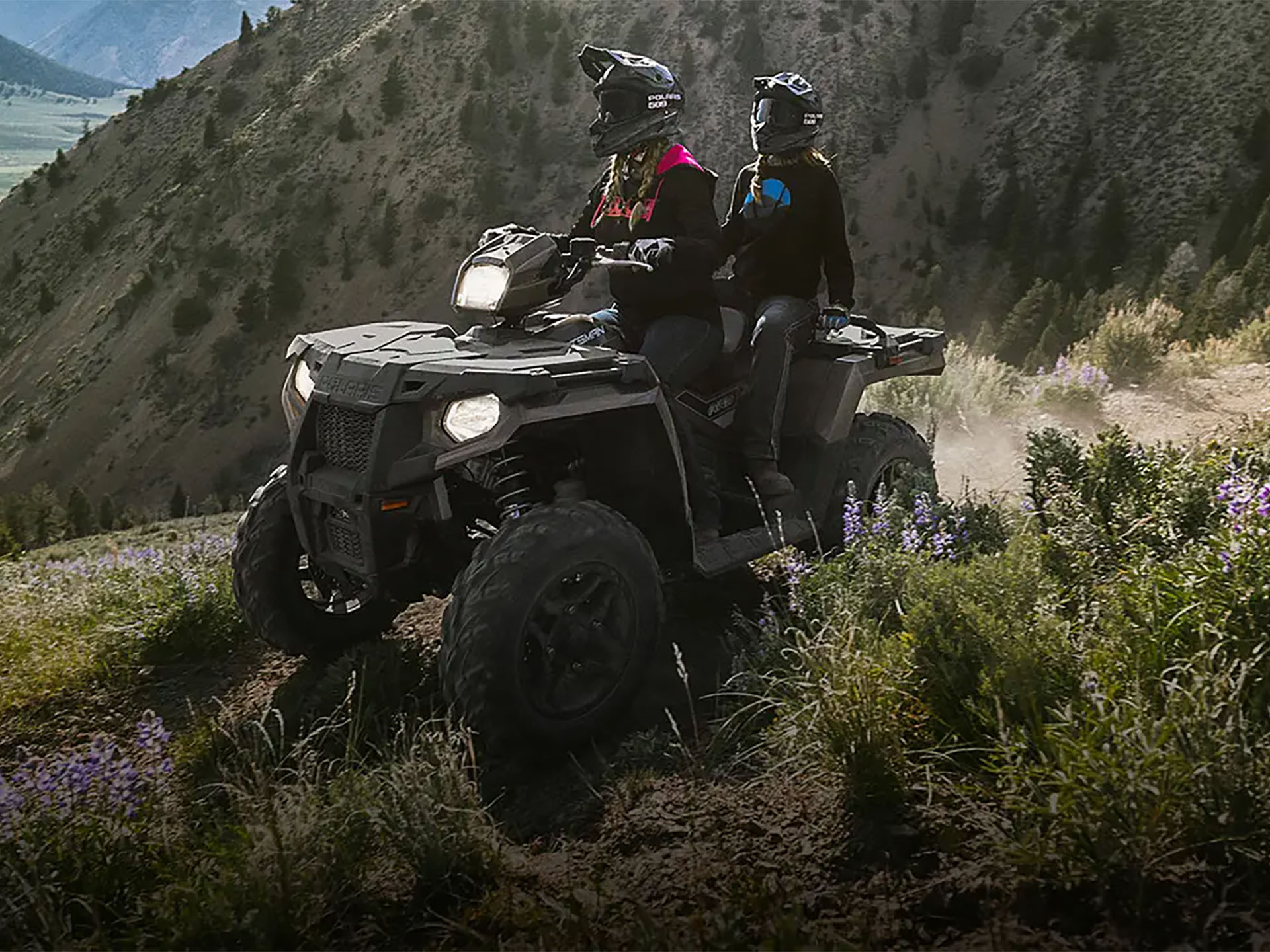 2024 Polaris Sportsman Touring 570 EPS in Columbia, Missouri - Photo 2