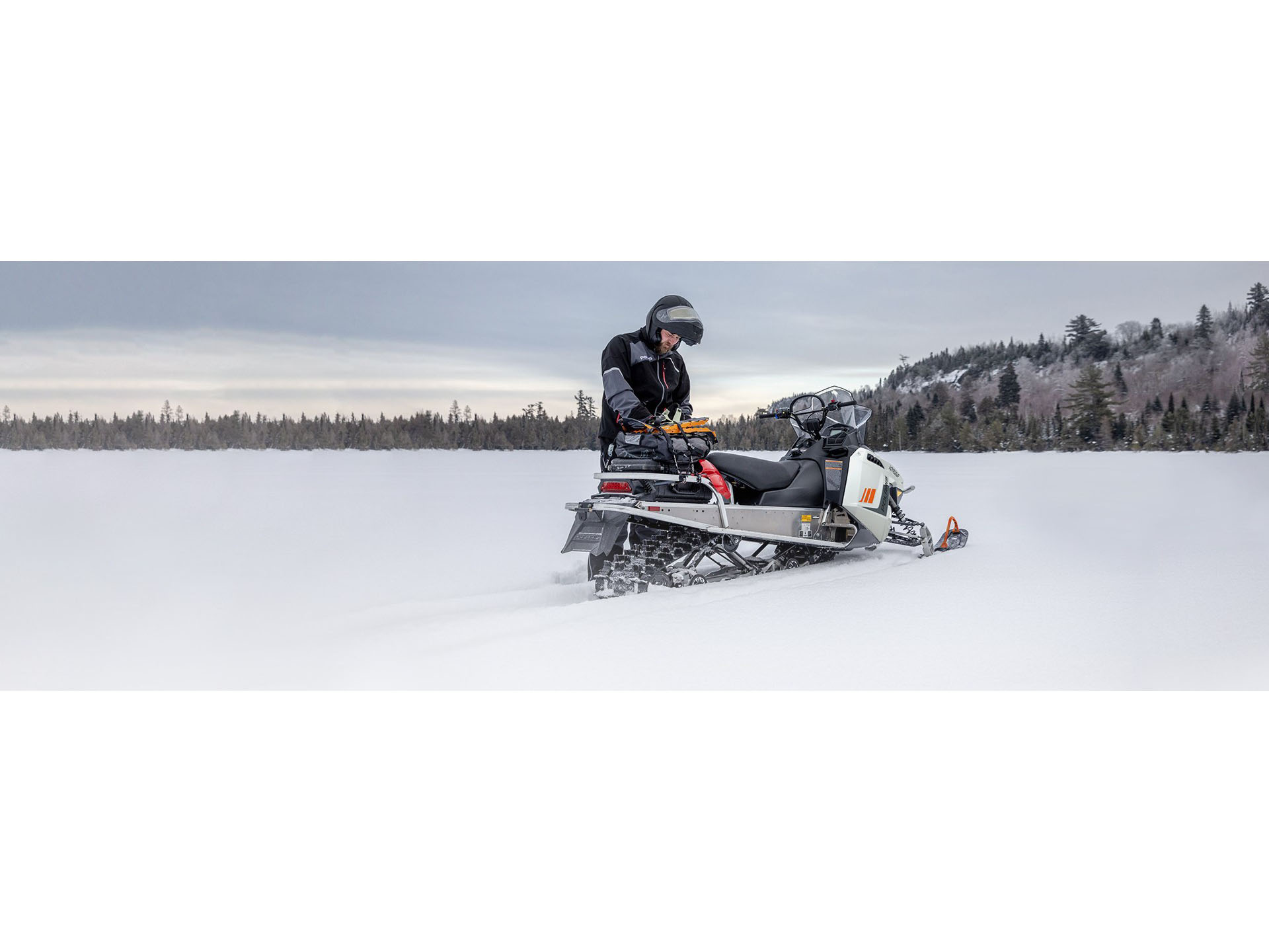 2024 Polaris 550 Voyageur 144 ES 9