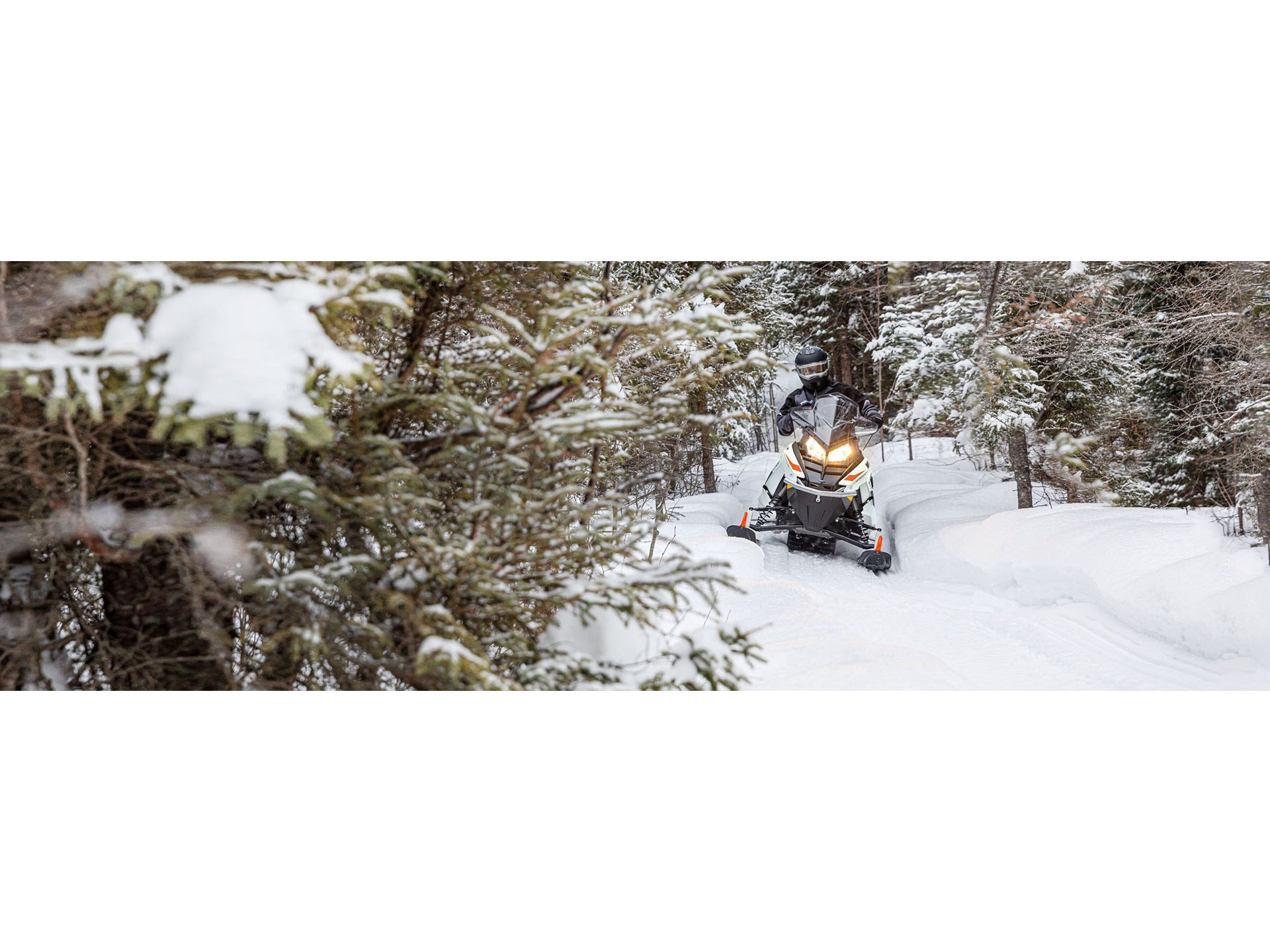 2024 Polaris 550 Voyageur 144 ES 11
