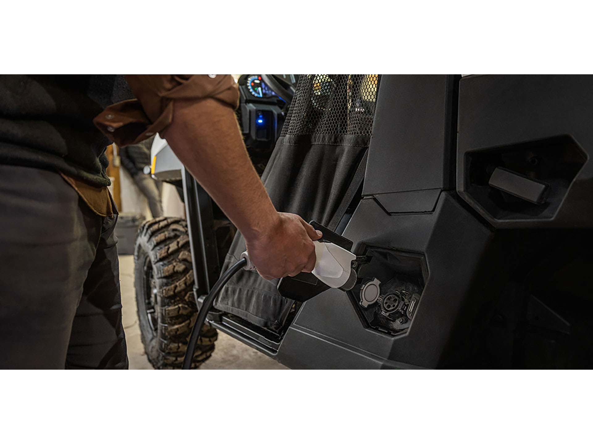 2024 Polaris Ranger XP Kinetic Premium in Mio, Michigan - Photo 2
