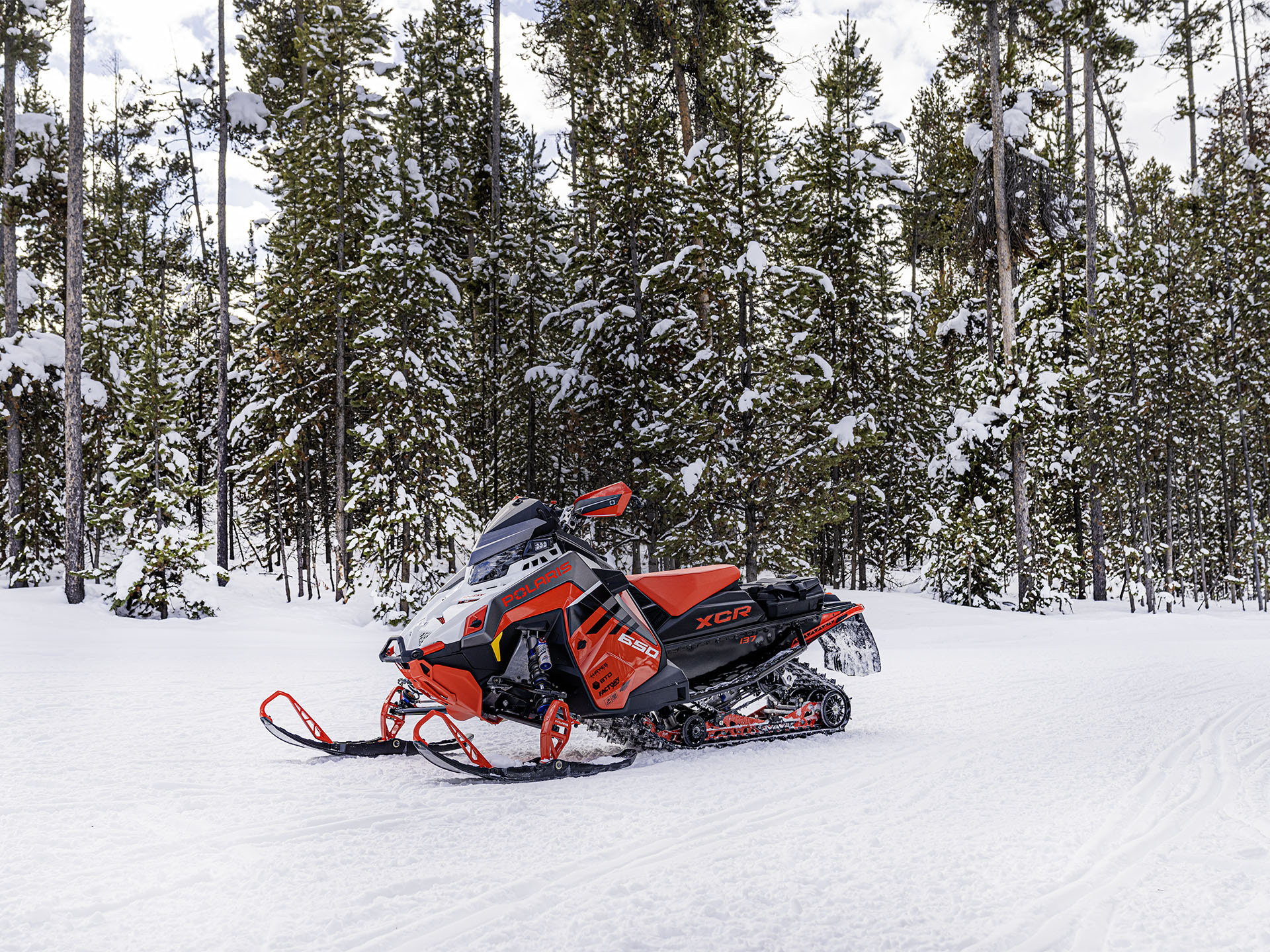 2026 Polaris 650 INDY XCR 137 SC ES in North Bend, Oregon - Photo 13