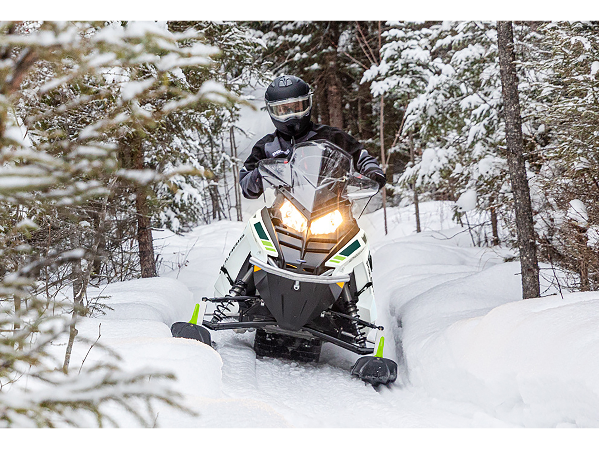 2026 Polaris 550 Voyageur 155 ES in Stratford, Wisconsin - Photo 11