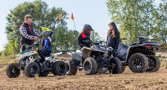 2027 Polaris Phoenix 200 9