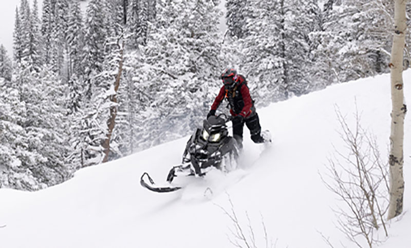 2027 Polaris 850 RMK SPS 146 Indy Red in Stratford, Wisconsin - Photo 16