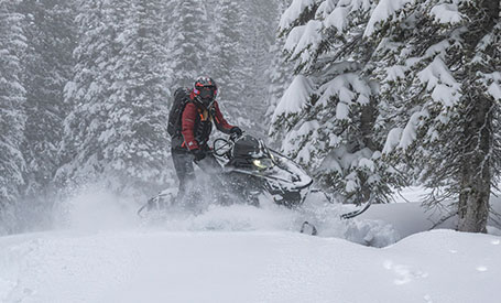 2027 Polaris 850 RMK SPS 165 Indy Red in Stratford, Wisconsin - Photo 15