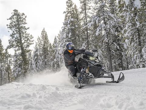 2027 Polaris 650 INDY XCR 137 SC ES in Stratford, Wisconsin - Photo 12