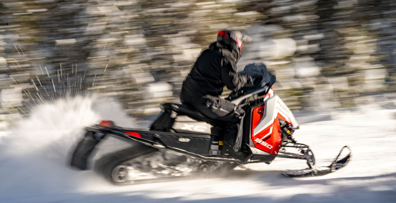 2027 Polaris 850 INDY XC 137 Indy Red ES in Stratford, Wisconsin - Photo 12