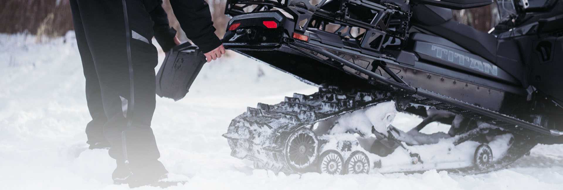 2027 Polaris 650 TITAN Adventure 155 ES in Stratford, Wisconsin - Photo 11