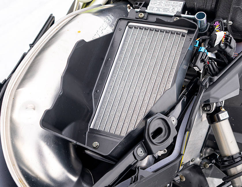 2027 Polaris 650 Voyageur Adventure Ultimate 155 Gloss Black 1.6 ES in Stratford, Wisconsin - Photo 8