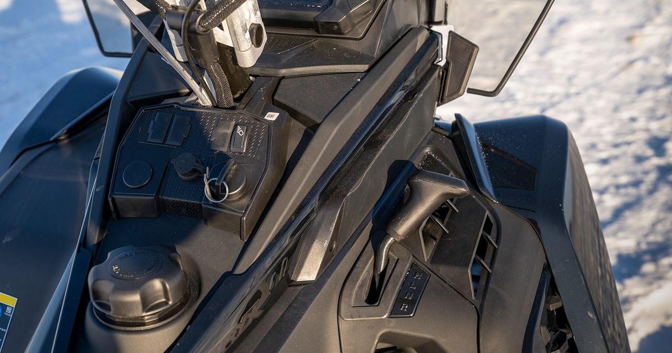 2027 Polaris ProStar S4 TITAN Adventure Ultimate 155 Gloss Black 1.5 ES in Stratford, Wisconsin - Photo 8