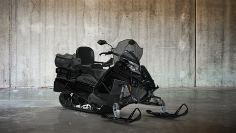 2027 Polaris ProStar S4 TITAN Adventure Ultimate 155 Gloss Black 1.8 ES