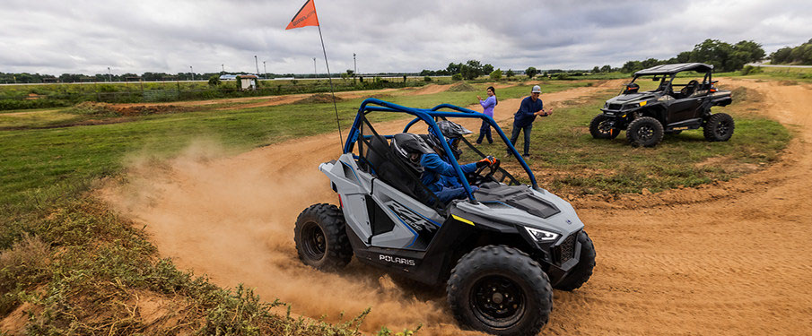 2027 Polaris RZR 200 EFI 10