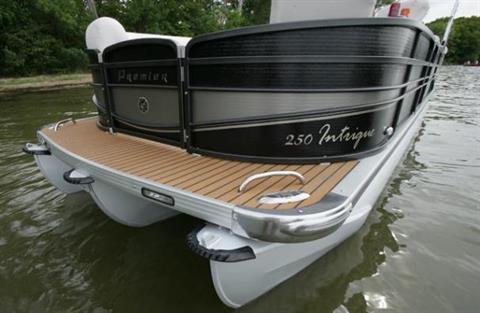 2011 Premier 235 RE Intrigue in Paducah, Kentucky - Photo 3