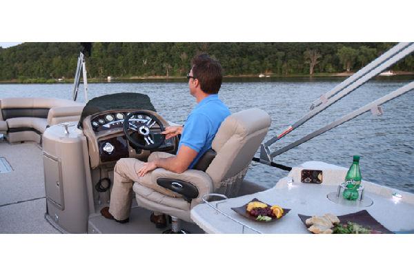 2011 Premier 310 Sky Dek RE Boundary Waters in Paducah, Kentucky - Photo 2