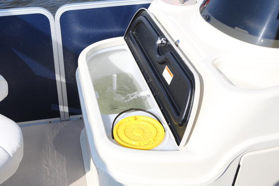 2013 Premier 221 Cast-A-Way in Saint Cloud, Minnesota - Photo 32