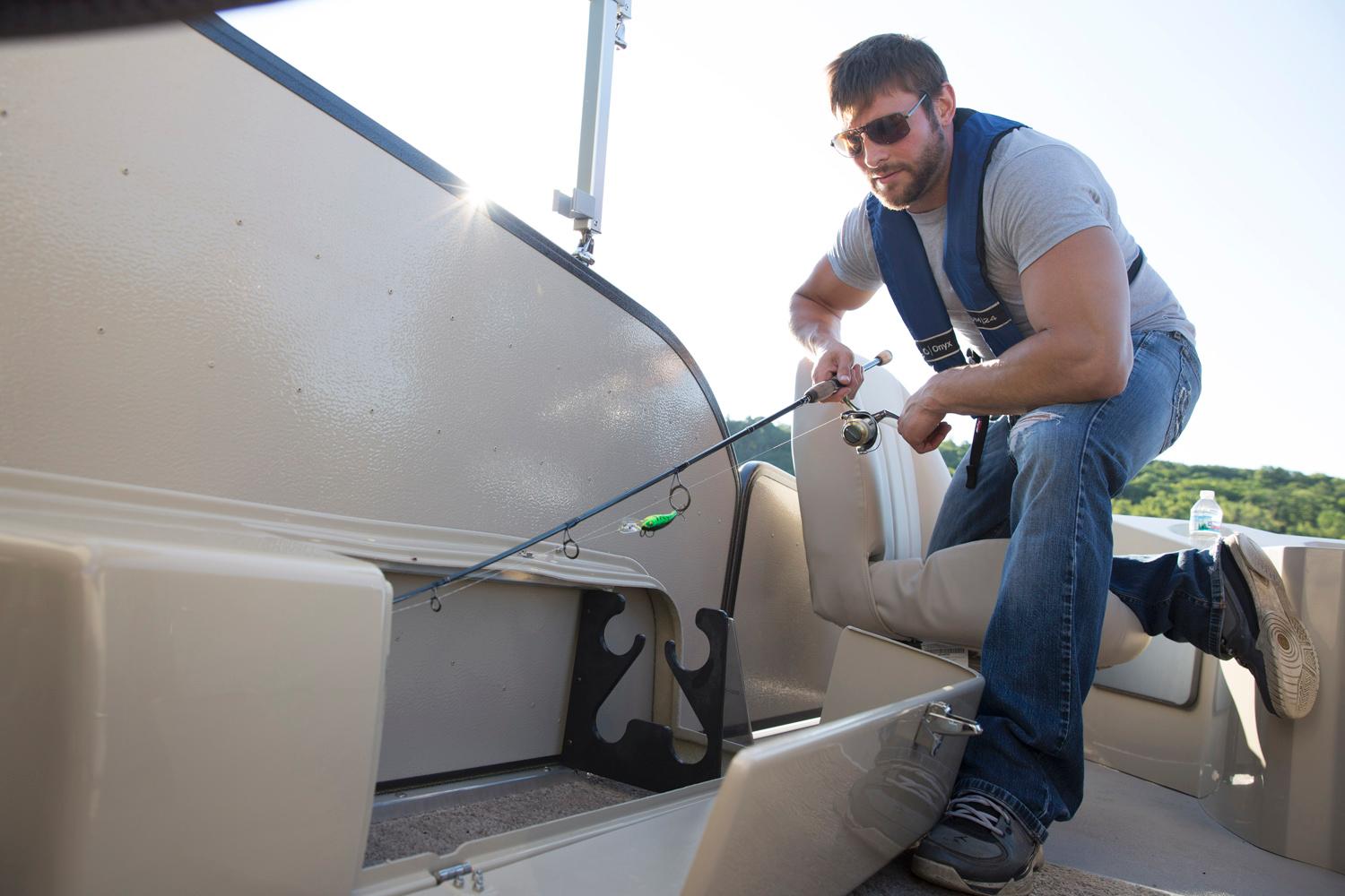 2015 Premier 241 Cast-A-Way in Saint Cloud, Minnesota - Photo 4