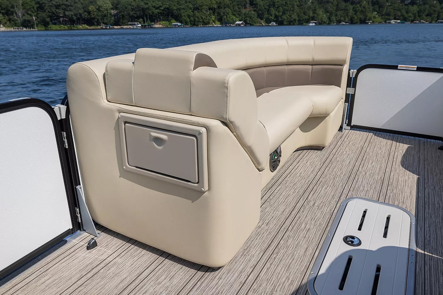 2023 Premier 210 Sunsation RL in Saint Cloud, Minnesota - Photo 32