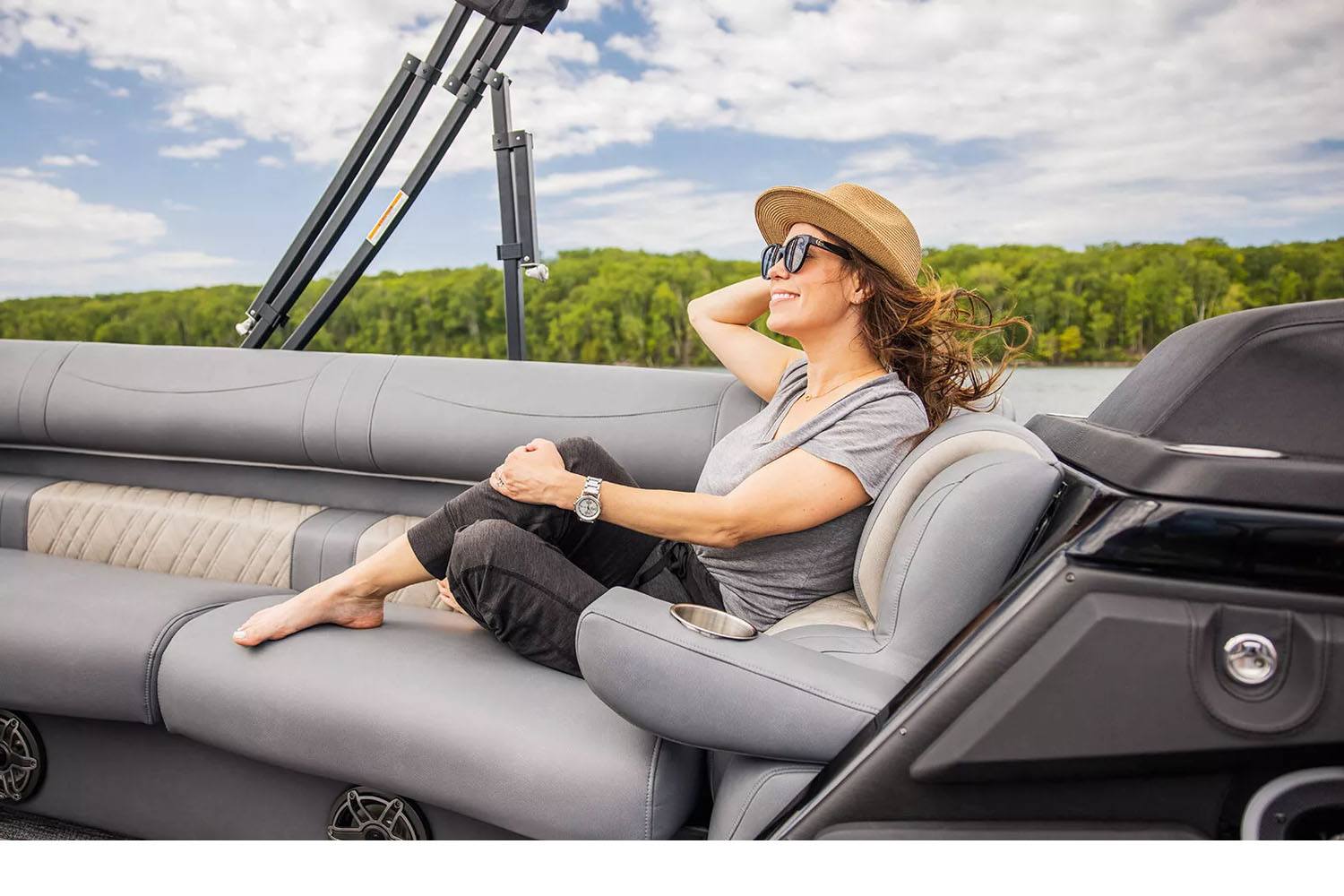 2024 Premier 230 Intrigue RL in Paducah, Kentucky - Photo 10