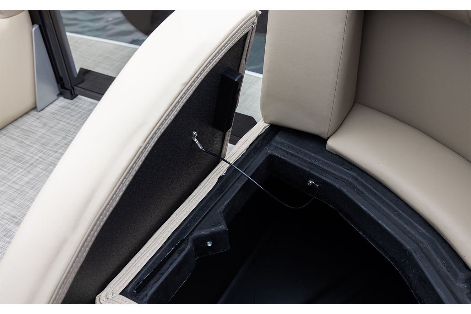 2025 Premier 200 Sunscape RL in Saint Cloud, Minnesota - Photo 14