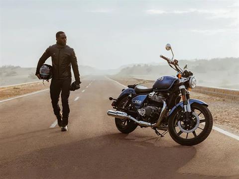 2024 Royal Enfield Super Meteor 650 in Columbia, Missouri - Photo 16