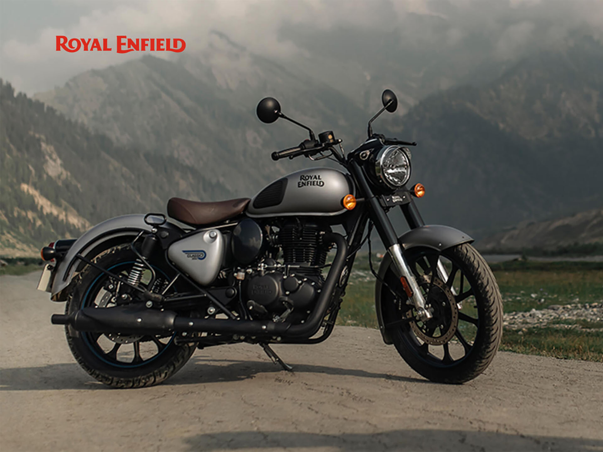 Royal enfield classic 350 stealth black price on road top