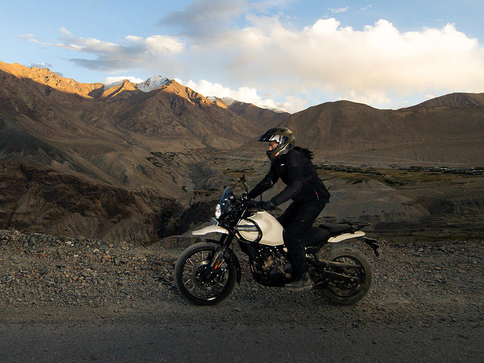2025 Royal Enfield Himalayan 450 in Enfield, Connecticut - Photo 12