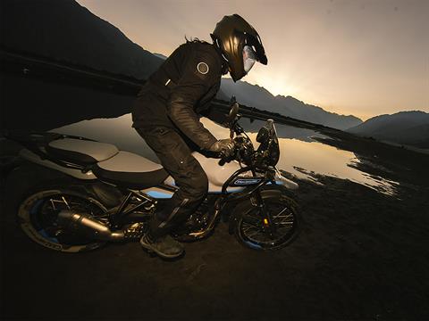 2025 Royal Enfield Himalayan 450 in Enfield, Connecticut - Photo 15