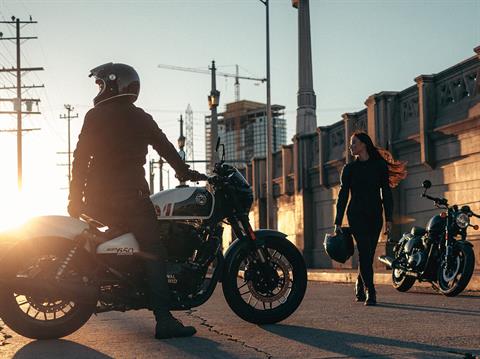 2026 Royal Enfield Shotgun 650 in Enfield, Connecticut - Photo 17