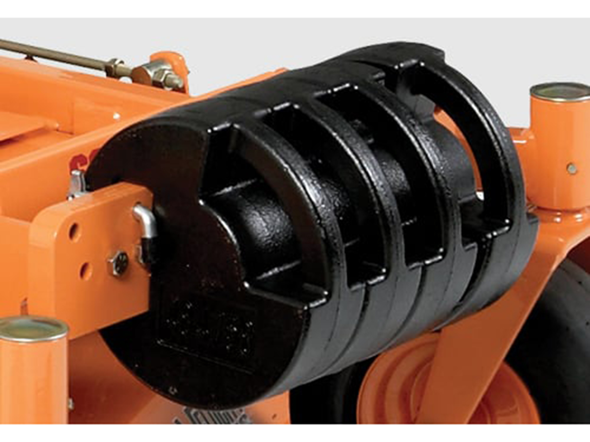 SCAG Power Equipment 2-Bag V-Ride XL Spindle Driven Grass Catcher in Auburn, Massachusetts - Photo 4